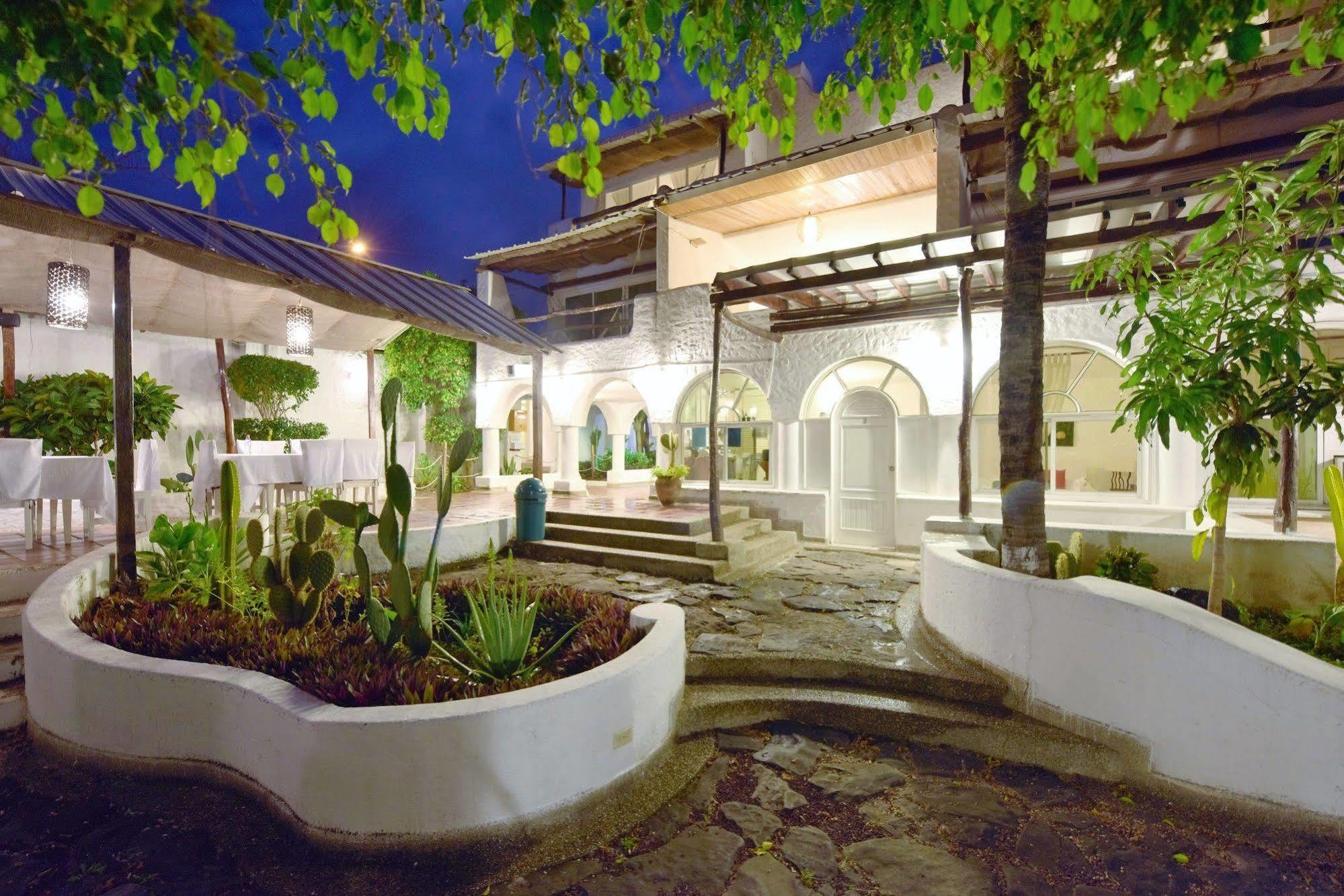 Casa Opuntia Bed & Breakfast Пуерто Бакерисо Морено Екстериор снимка